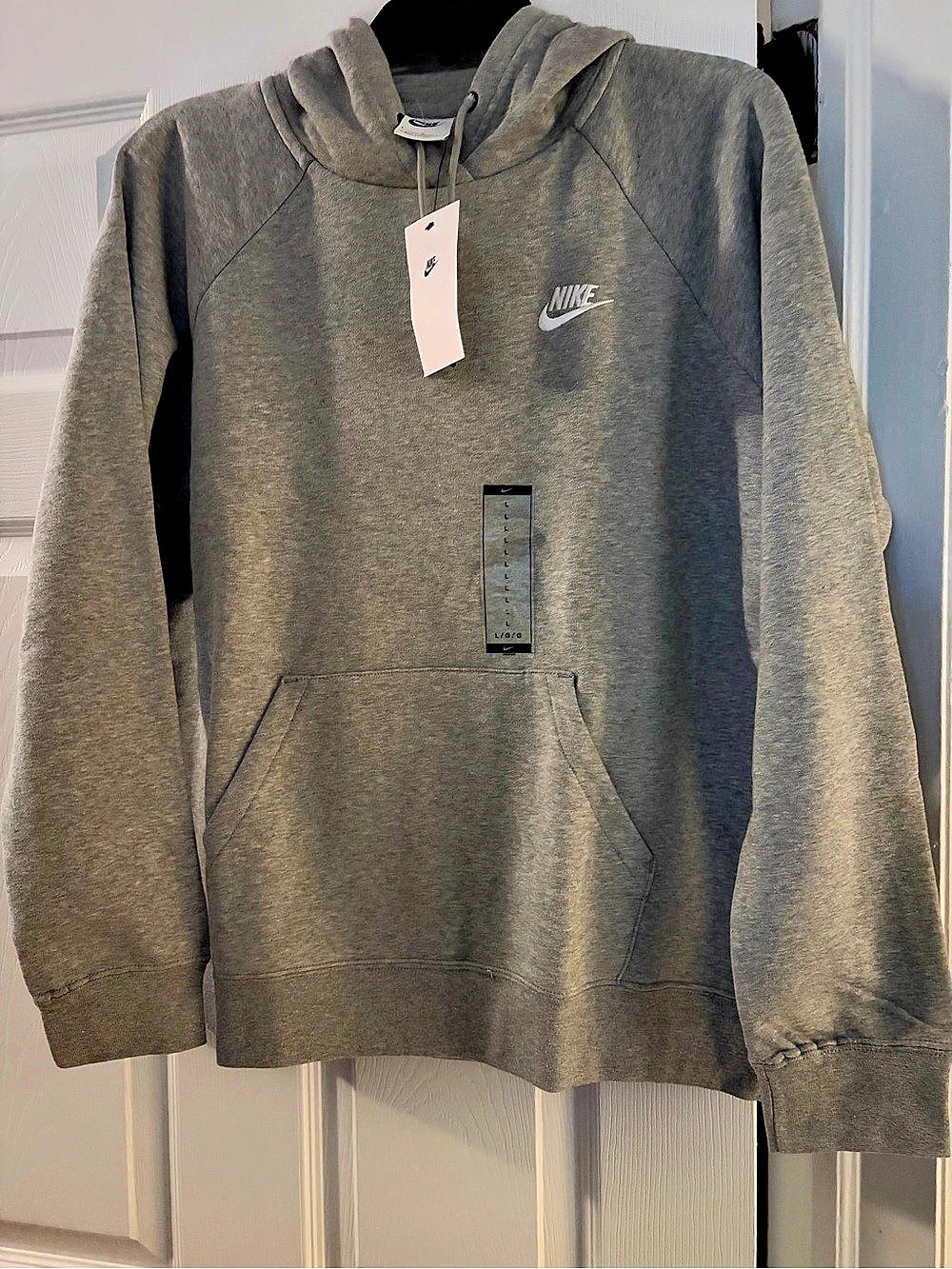 New With Tags Nike Pullover Hoodie Gray Size Large